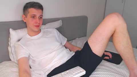 Oliver online show from February 12, 2026, 2:01 pm