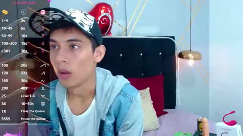 Oliver  Smith online show from March 8, 2025, 5:54 pm