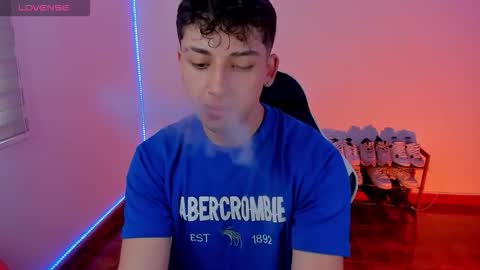 oliveeer online show from September 23, 2025, 7:17 pm