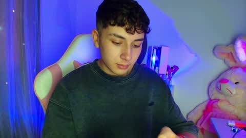 Snapshot of oliver_kyy chatting on May 26, 2026, 10:28 pm oliveeer online show from May 26, 2026, 10:28 pm