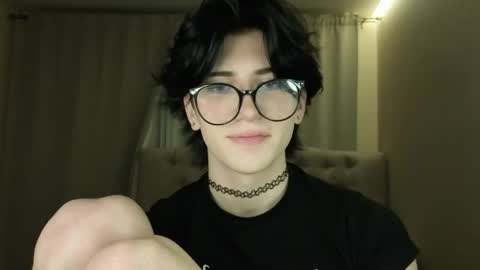 Snapshot of oliver_star_boy chatting on April 18, 2026, 7:07 pm oliver online show from April 18, 2026, 7:07 pm