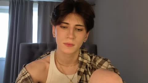 Snapshot of oliver_star_boy chatting on April 20, 2026, 1:58 pm oliver online show from April 20, 2026, 1:58 pm