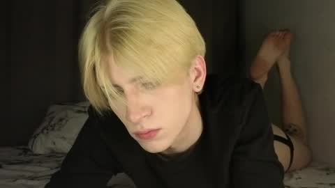 Snapshot of oliver_star_boy chatting on May 10, 2026, 6:46 pm oliver online show from May 10, 2026, 6:46 pm