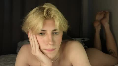 Snapshot of oliver_star_boy chatting on May 21, 2026, 2:57 pm oliver online show from May 21, 2026, 2:57 pm
