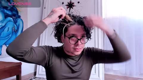 Snapshot of oliver_usher chatting on January 26, 2025, 7:41 pm Mr Blue Sky online show from January 26, 2025, 7:41 pm