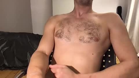 Snapshot of oliverbisbis1 chatting on October 2, 2025, 11:34 pm oliverbisbis1 online show from October 2, 2025, 11:34 pm