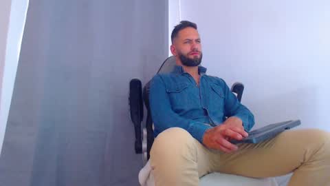 oliver online show from December 16, 2024, 8:37 pm