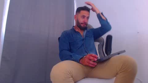 oliver online show from January 6, 2025, 6:31 pm