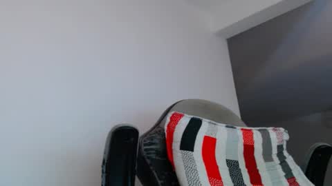 oliver online show from September 18, 2025, 12:07 pm