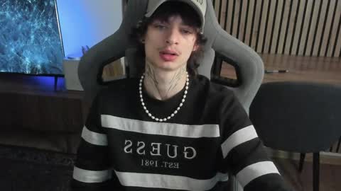 oliverrgroove online show from April 16, 2026, 12:50 pm