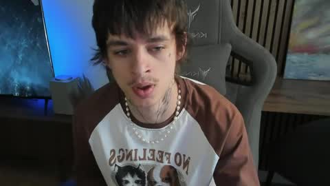 Snapshot of oliverrgroove chatting on June 5, 2026, 3:18 pm oliverrgroove online show from June 5, 2026, 3:18 pm
