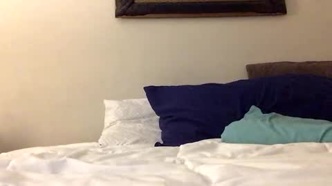 Snapshot of olivertwist1273 chatting on December 8, 2024, 6:01 am olivertwist1273 online show from December 8, 2024, 6:01 am