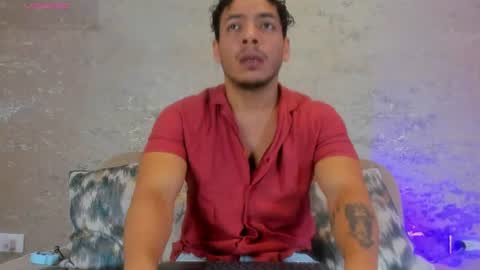 Snapshot of oliverwyse chatting on June 24, 2026, 12:20 am Oliver online show from June 24, 2026, 12:20 am