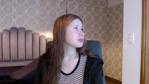 Olivia online show from October 4, 2025, 12:36 pm