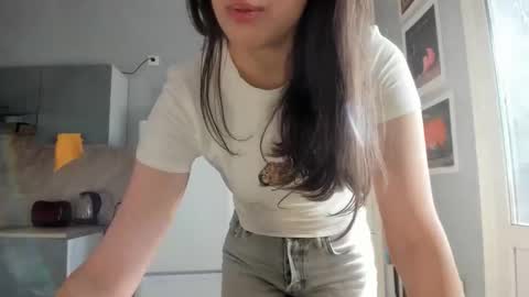 olivia__dream online show from May 8, 2026, 3:17 pm
