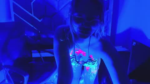  OLIVIA  online show from February 1, 2025, 3:30 am