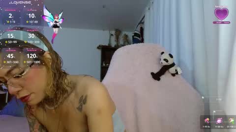 Snapshot of olivia_goddess chatting on October 15, 2025, 9:09 am Olivia online show from October 15, 2025, 9:09 am