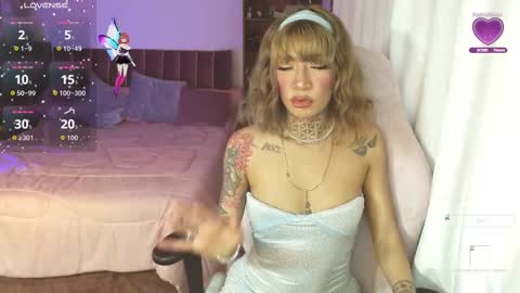 Snapshot of olivia_goddess chatting on November 13, 2025, 2:21 am Olivia online show from November 13, 2025, 2:21 am