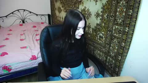 olivia_graceee online show from May 13, 2026, 8:44 am