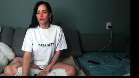 olivia millerss online show from April 4, 2026, 7:22 pm