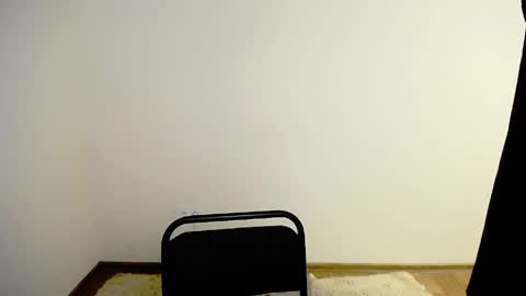 Olivia online show from April 16, 2026, 9:50 pm