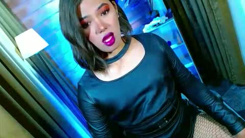 Snapshot of olivia_the_temptress27 chatting on May 16, 2026, 6:43 am Miss OLIVIA online show from May 16, 2026, 6:43 am