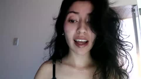 oliviaaa__ online show from January 9, 2026, 5:59 pm