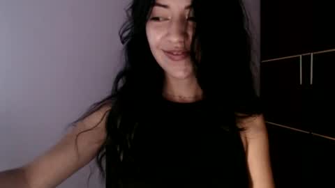 Snapshot of oliviaaa__ chatting on May 8, 2026, 6:13 pm oliviaaa__ online show from May 8, 2026, 6:13 pm