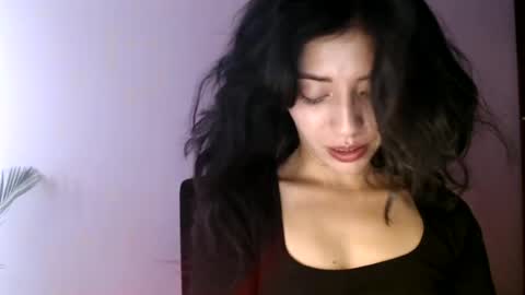 oliviaaa__ online show from July 7, 2026, 4:22 pm
