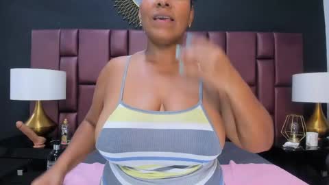 Snapshot of oliviaburningmilf chatting on April 21, 2026, 1:42 am Olivia Burning online show from April 21, 2026, 1:42 am