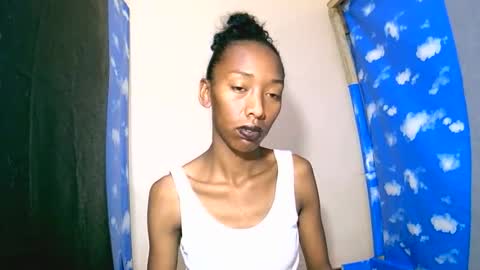 oliviah27 online show from October 4, 2025, 11:41 am