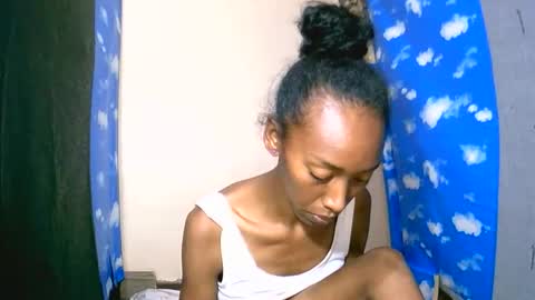 oliviah27 online show from October 4, 2025, 11:47 pm