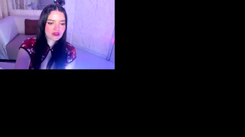 oliviahalley online show from June 12, 2026, 3:11 pm