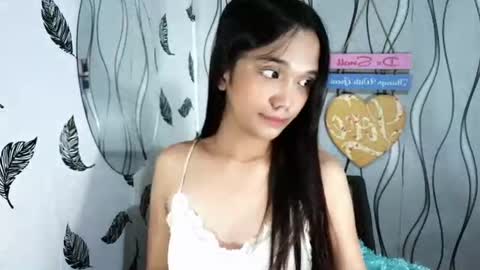 Snapshot of olivianiczxasshieerrraa6 chatting on June 14, 2026, 5:15 pm NICOLE online show from June 14, 2026, 5:15 pm