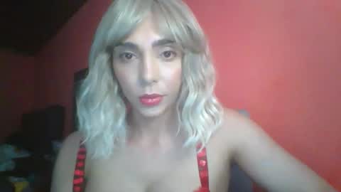 oliviazalabaria online show from February 12, 2026, 3:23 am