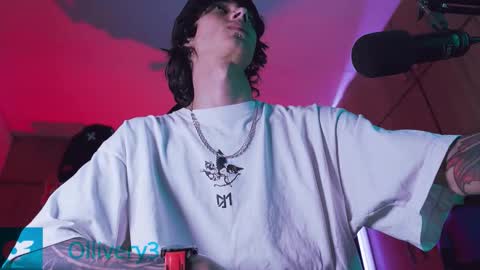     online show from October 9, 2025, 4:10 am