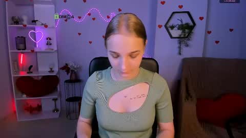 Ollivia online show from June 3, 2026, 5:54 am