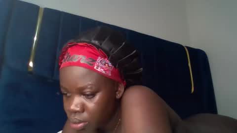 ollleina online show from April 5, 2026, 7:00 pm