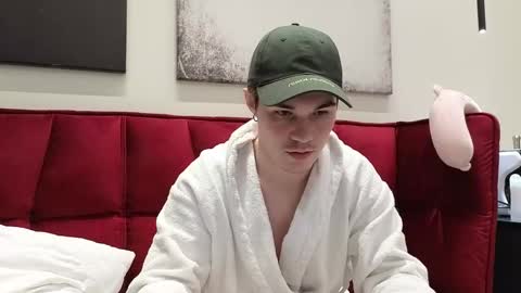 Snapshot of ololkd chatting on January 27, 2025, 7:35 pm Tony online show from January 27, 2025, 7:35 pm