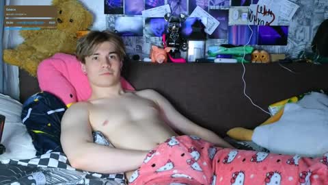 Snapshot of ololkd chatting on January 31, 2025, 10:21 pm Tony online show from January 31, 2025, 10:21 pm