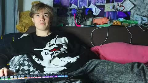 Snapshot of ololkd chatting on February 3, 2025, 7:52 pm Tony online show from February 3, 2025, 7:52 pm