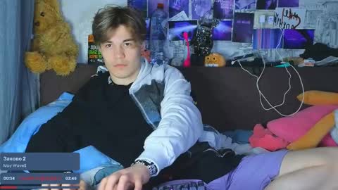 Snapshot of ololkd chatting on February 10, 2025, 8:31 pm Tony online show from February 10, 2025, 8:31 pm