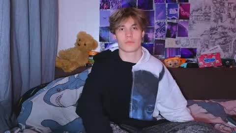 Snapshot of ololkd chatting on February 20, 2025, 8:14 pm Tony online show from February 20, 2025, 8:14 pm