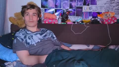 Snapshot of ololkd chatting on February 25, 2025, 8:09 pm Tony online show from February 25, 2025, 8:09 pm