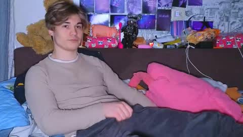 Snapshot of ololkd chatting on March 1, 2025, 9:15 pm Tony online show from March 1, 2025, 9:15 pm