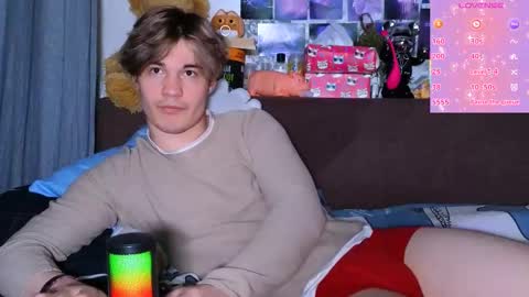 Snapshot of ololkd chatting on March 3, 2025, 11:35 pm Tony online show from March 3, 2025, 11:35 pm