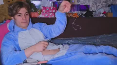 Snapshot of ololkd chatting on March 6, 2025, 7:54 pm Tony online show from March 6, 2025, 7:54 pm