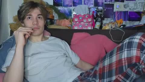 Snapshot of ololkd chatting on March 7, 2025, 8:00 pm Tony online show from March 7, 2025, 8:00 pm