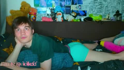 Snapshot of ololkd chatting on September 13, 2025, 8:19 pm Tony online show from September 13, 2025, 8:19 pm