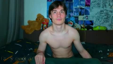 Snapshot of ololkd chatting on September 17, 2025, 8:21 pm Tony online show from September 17, 2025, 8:21 pm